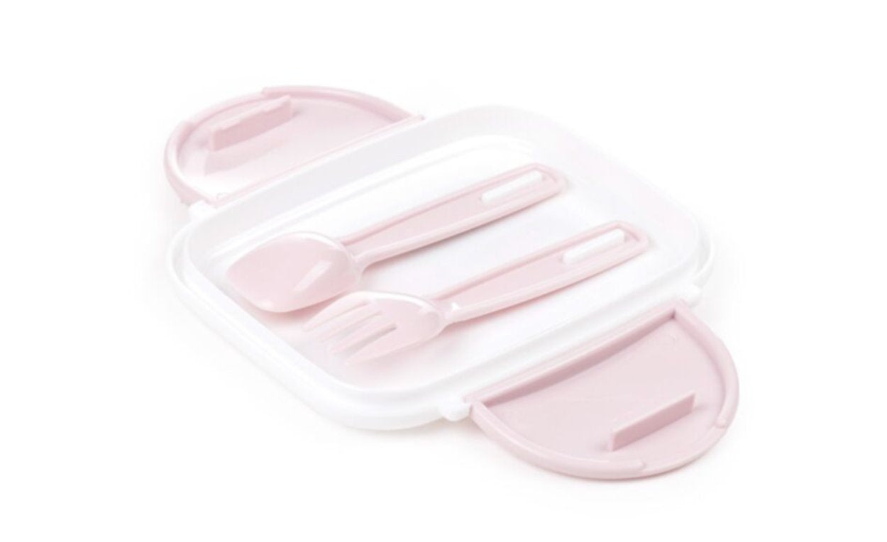 pusheen lunch set showing cutlery